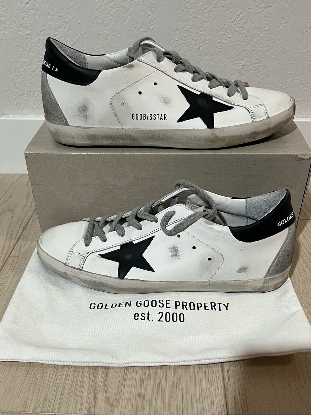 Authentic Golden Goose White Leather Superstar Sneakers with Black Star Accent